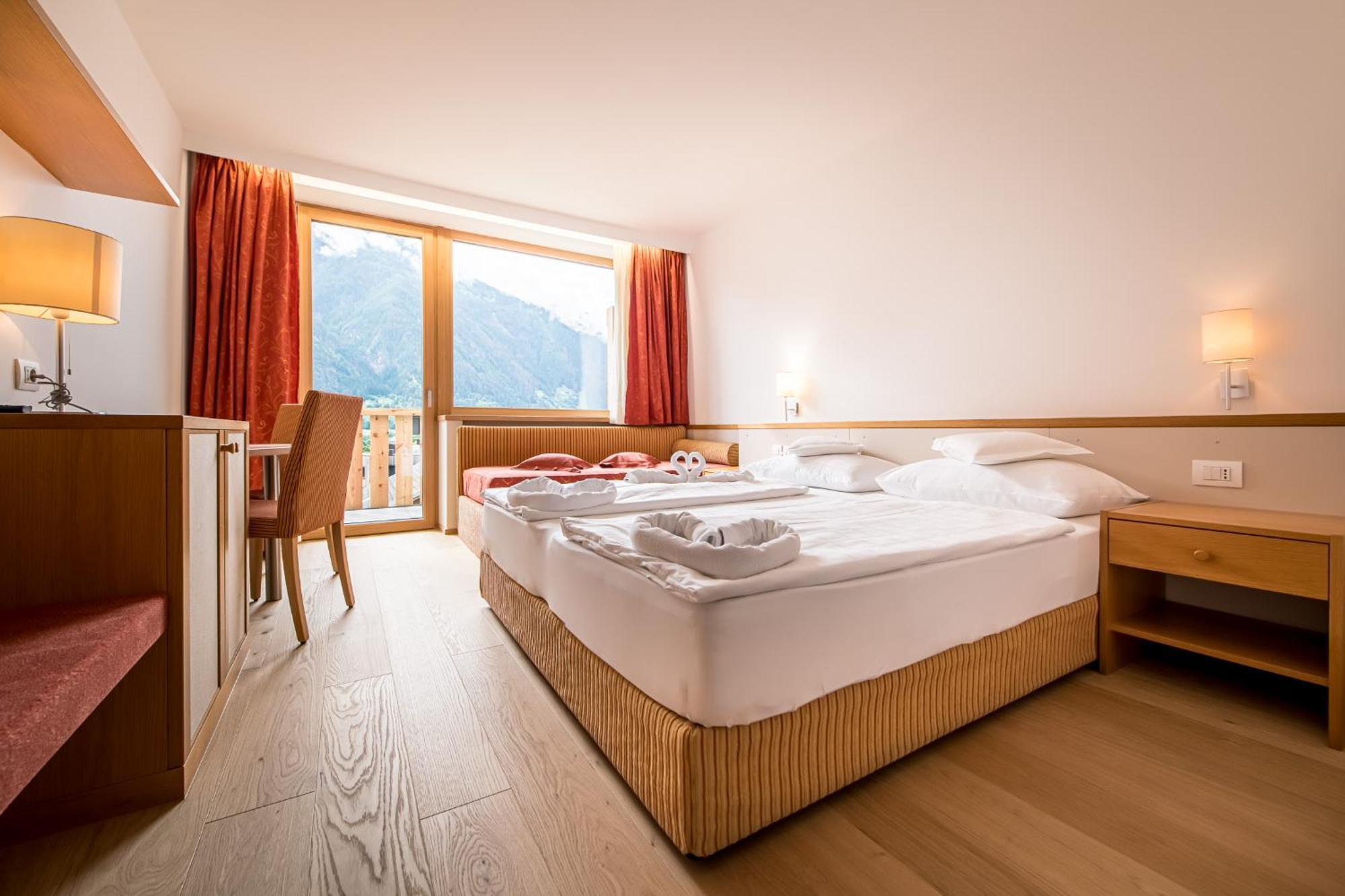 Hotel Taufers Molini di Tures Exterior photo