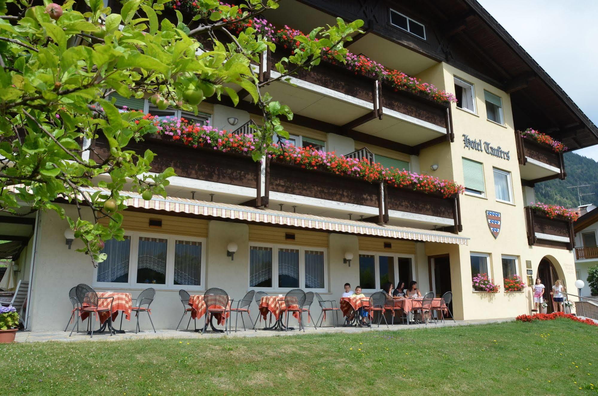 Hotel Taufers Molini di Tures Exterior photo