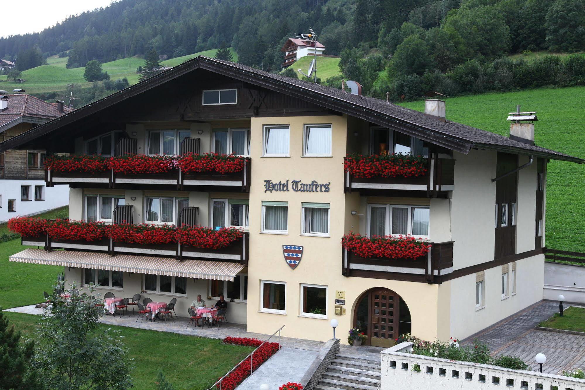 Hotel Taufers Molini di Tures Exterior photo